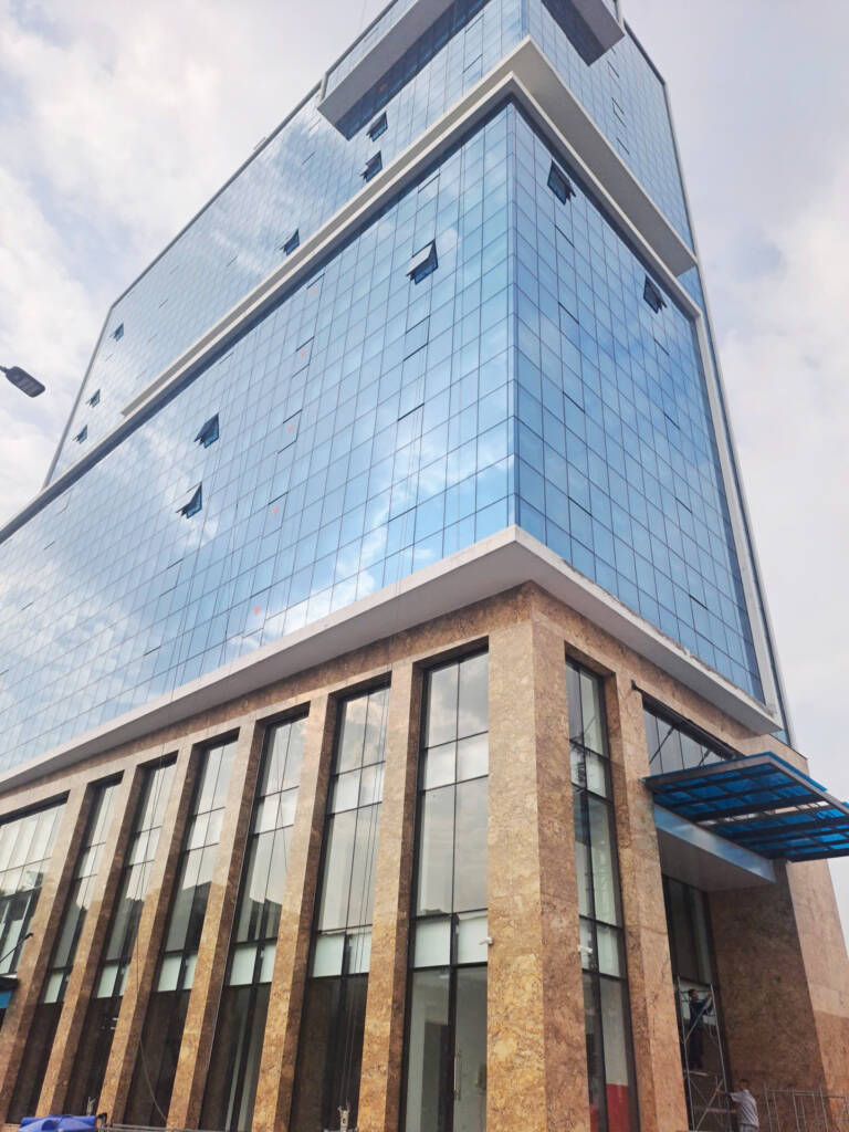 Du-an-son-toa-nha-Hudic